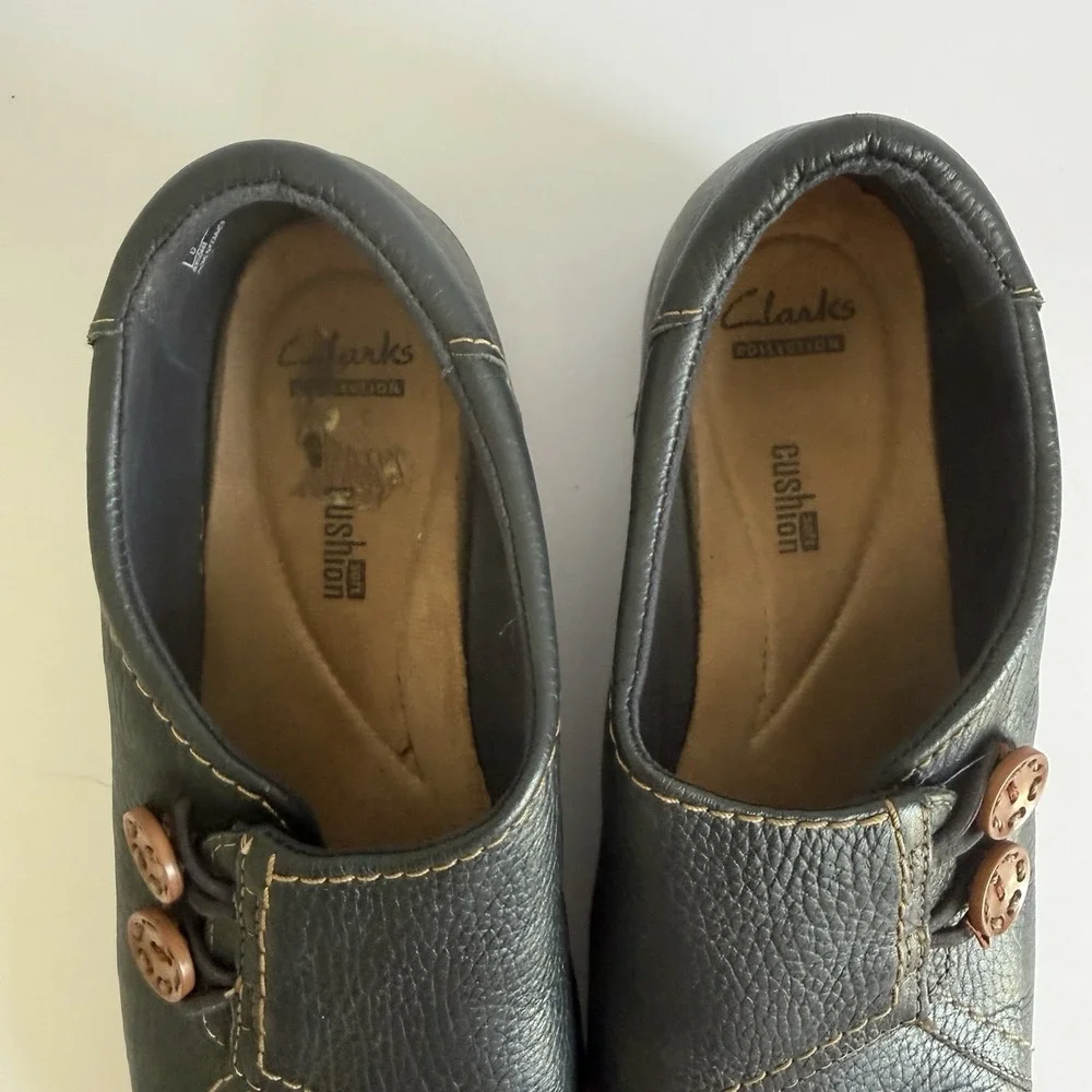 Clarks Soft Cushion Leather Slip On Double Button Loafers Women's 10M Navy Blue